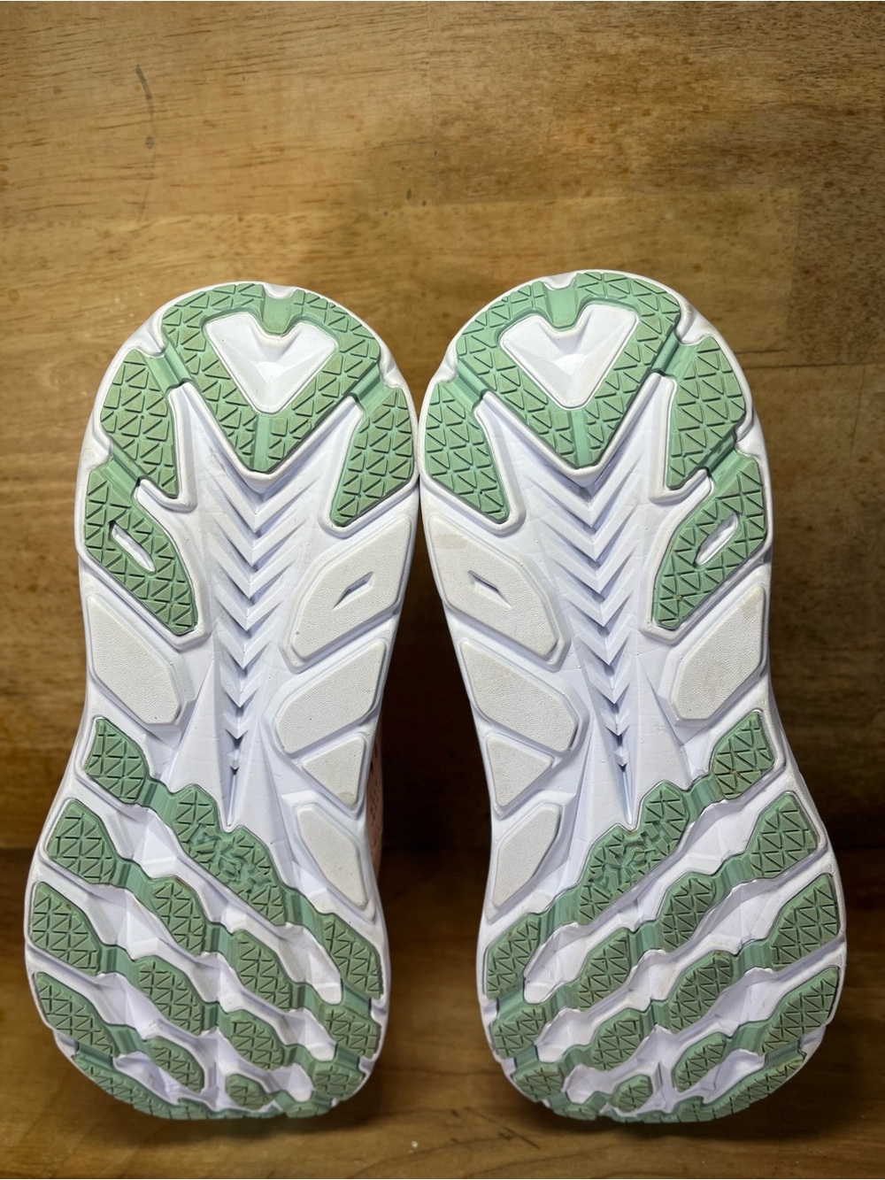 Hoka One One Clifton 8 Womens Size 10.5 Running Shoes Sneakers Cantaloupe - Picture 8 of 12